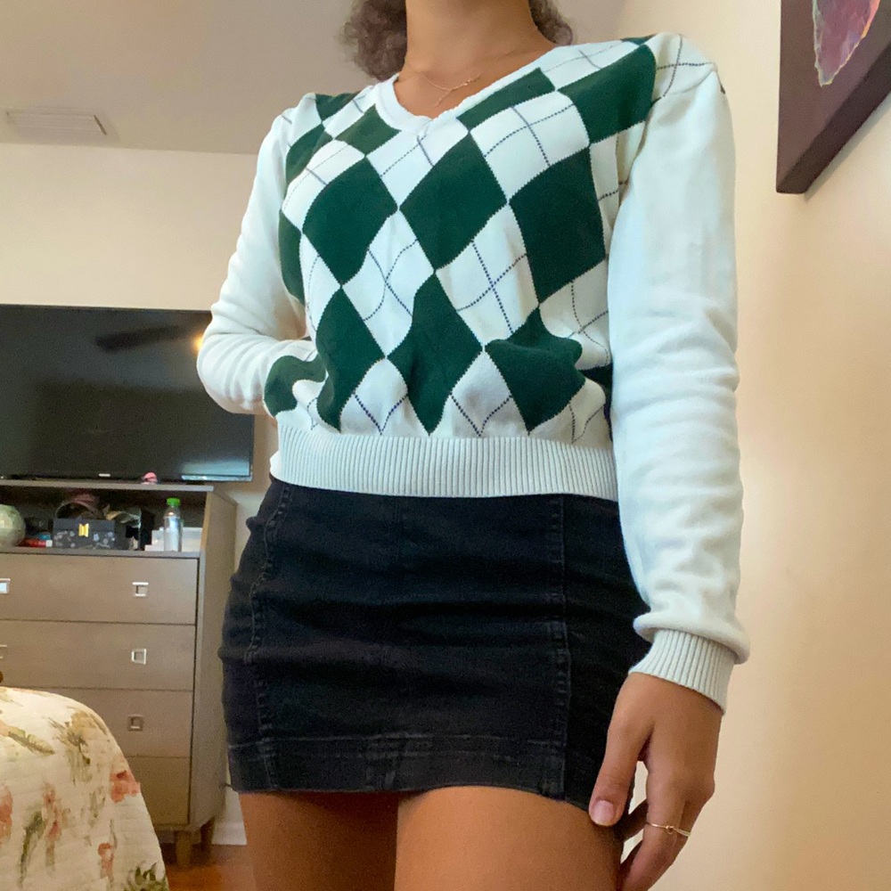 Brandy Melville green and cream patterned sweater